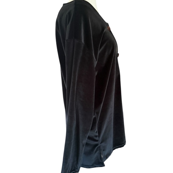 Kathy Ireland Black Button Down Shirt Elegant Style - Picture 5 of 7